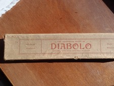 ANTIKES DIABOLO-SPIEL AUS HOLZ IN SCHACHTEL. um 1920/30er Jahre. In sehr gutem Sammlerzustand