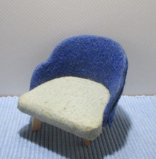 alter Sessel     Puppenhaus/