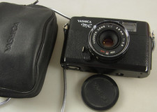Vintage Fotokamera Yashica ME 1 in schwarz K210625E