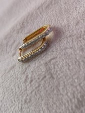 Pave Ovate kleine Huggie Ohrringe Missoma