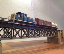 2x  Faller 545 Gitterbrücke mit Wiederlagern  und Pfeilern H0 -NICHT -C-Gleis!