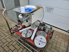 Fleischwolf von KERIPAR sowie Universalmaschine Gemüseschneider 380 Volt