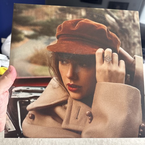 Taylor swift red - swift,