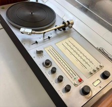 Braun Audio 300 Turntable