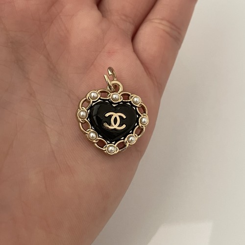 Chanel vintage gold toned - vintage,