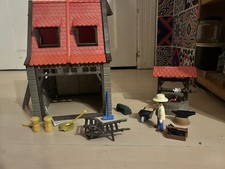 Scheune Playmobil, mit Brunnen