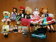 12 Stück Sammlerpuppen russische Puppen Kleidung