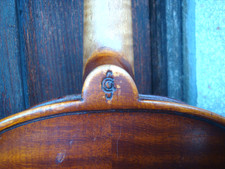 Alte Geige m. Brandmarke CGS