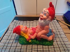 Gartenzwerge , Ein Bett Im Kornfeld, 34x 30 cm Zwerg Germany Garten bruchfest