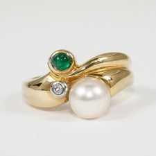Extravaganter Ring in 585 Gold mit Perle, Smaragd u. Brillant 0,02 ct w.si