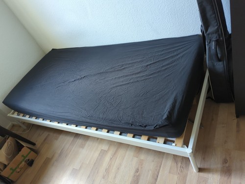 Bett 200 slattum weiß - 90*200,