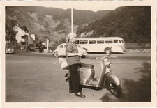 Vintage Foto Frau neben