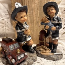 2 Feuerwehr Figuren, Jugendfeuerwehr Figur Im Einsatz, Löschen