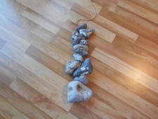 Hühnergott Girlande Kette Gartenschmuck Steine Lochsteine 3,7 kg