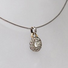 Anhänger mit Brillant