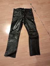 GAY  LEDERHOSE RICHTIG VIEL