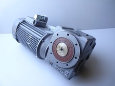 SEW SMVF 50.1 32019307 Getriebemotor 2.2kW 423obr 66Nm 230V