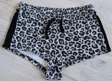 Shorts Hot Pants Leopard Amisu Lady Miss sexy Sommer grau Strand Party H&M Gr.S