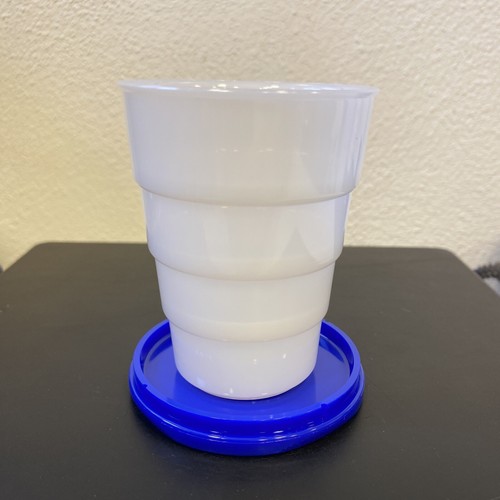 Klappbecher aus kunststoff - aus,