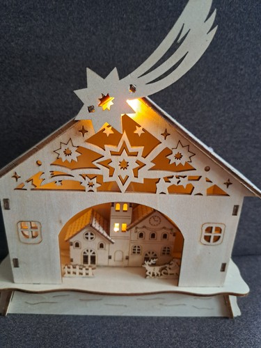 Holzhaus beleuchtet - holzhaus,,