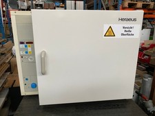 Trockenofen Wärmeschrank HERAEUS UT 6060 mit THERMICON T Laborofen mit Umluft