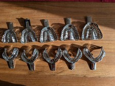 Abformlöffel für zahnlosen Kiefer( Zahnmedizin)