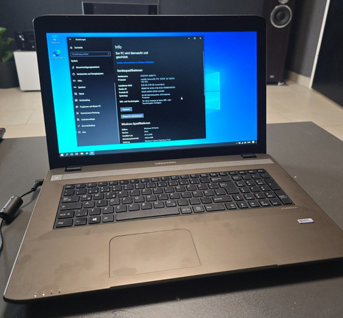 Medion akoya e7225 - 17,3",