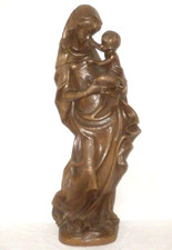 Alte geschnitzte Heiligenfigur