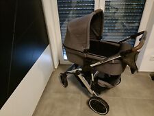 Kinderwagen mit Babyschalen-