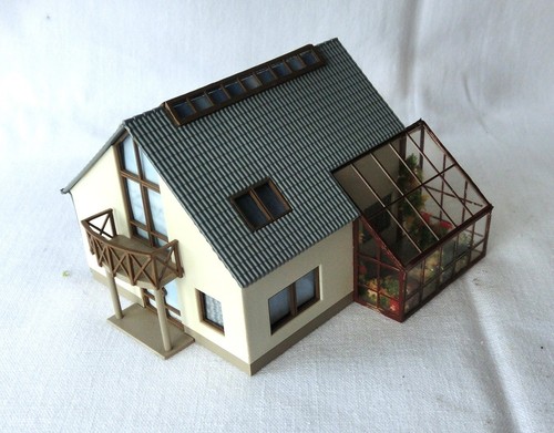 Wohnhaus aus rückbau led - tt,