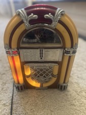 Vintage Jukebox Radio und Kassette mit Lautsprecher