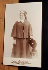 stehende Frau - Haube Krankenschwester ? CDV Hahn & Kirchgeorg Nürnberg u. Fürth