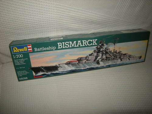 700 revell 05098 battleship - 1:700,