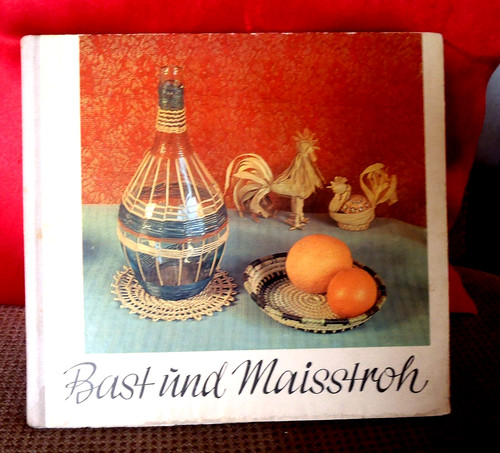 Bast und maisstroh altes - bast, maisstroh,altes