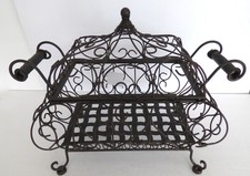 Eisenkorb Dekoration