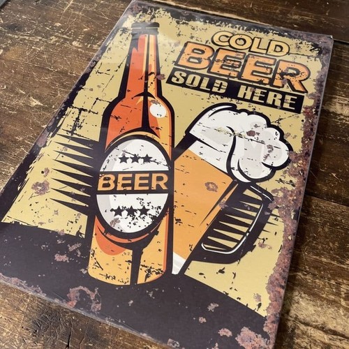 Kaltes bier wird hier verkauft - kaltes,