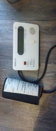 Omron blutdruckmessgerät - blutdruckmessgerät,