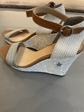 Elegante Wedges High Heels