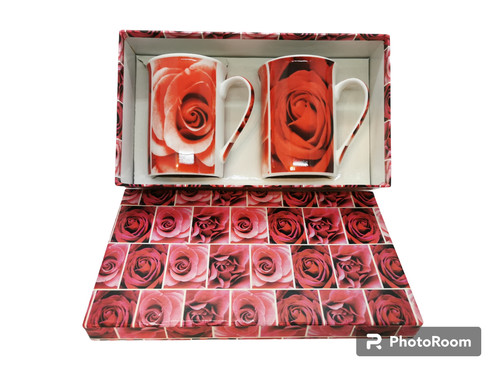 Zwei kaffeebecher oder tee - kaffeebecher,