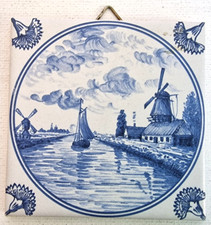 Mettlach Fliese Kanal Hafen Weiß-Blau Windmühle Historisch Handbemalt 1985 Vtg.