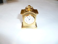 Kleine Tisch-Schrankstanduhr " CMI " goldfarben - Batterie - röm. Ziffern