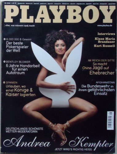 Playboy magazin august - playboy,