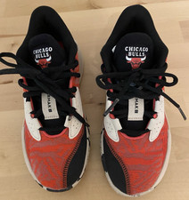 Turnschuhe Größe 34