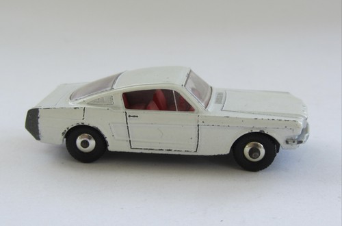 Lesney matchbox ford mustang - matchbox,