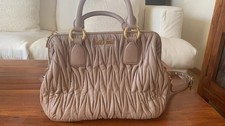 Miu Miu Tasche Farbe nude mit