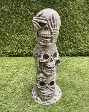 Beton Totenkopf Turm Ornament
