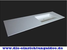 Eckiger Design Waschtisch auf