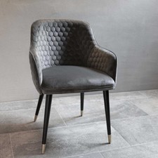 Gustav Hahn 4er-Set Stuhl Modell Albert Stoff Piano 15 Füße Messing Veredelt