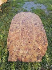 handgefertigter Couchtisch aus