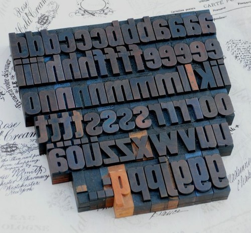 Alphabet holzbuchstaben - a-z,